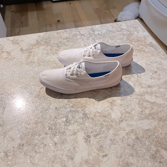 Wins white Keds - Picture 2 of 8